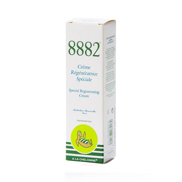 8882 CREME REGENERATRICE SPECIALE 40ML